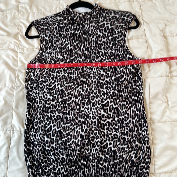 Cable & Gauge sleeveless turtleneck top shirt animal print size Large L - Picture 4 of 5